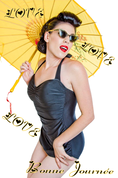 "Belle journée" - Femme sous une ombrelle asiatique...